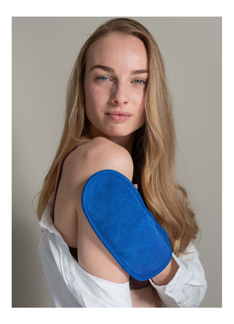 ROQUEBRUN. Exfoliating Glove - scrub glove