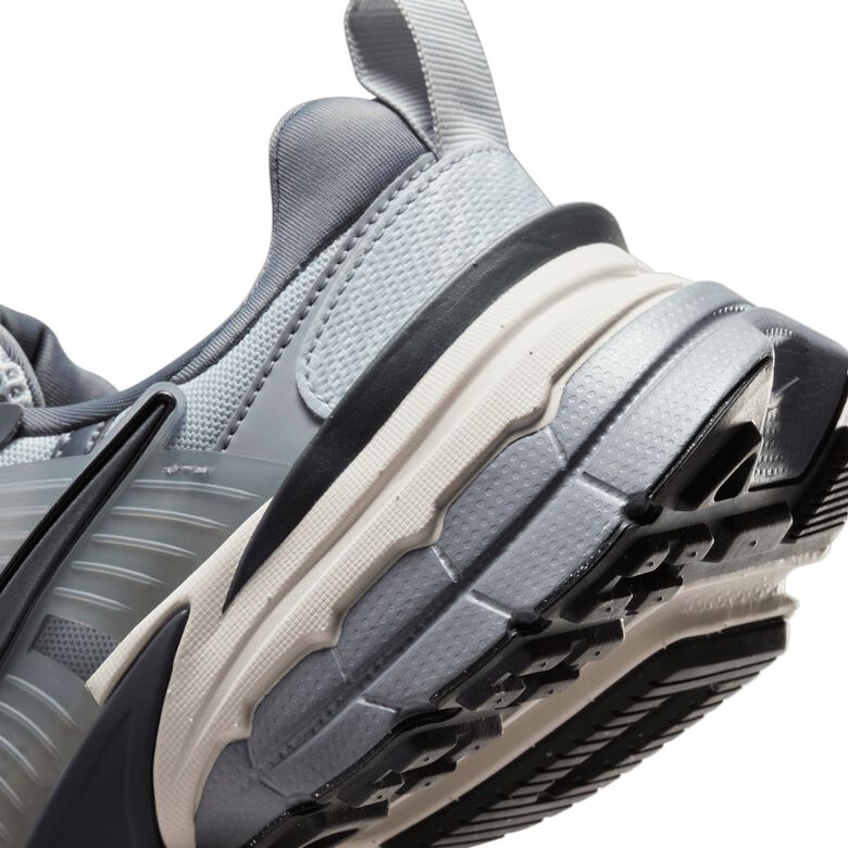 NIKE V2K Run pure platinum/mtlc cool grey-wolf grey