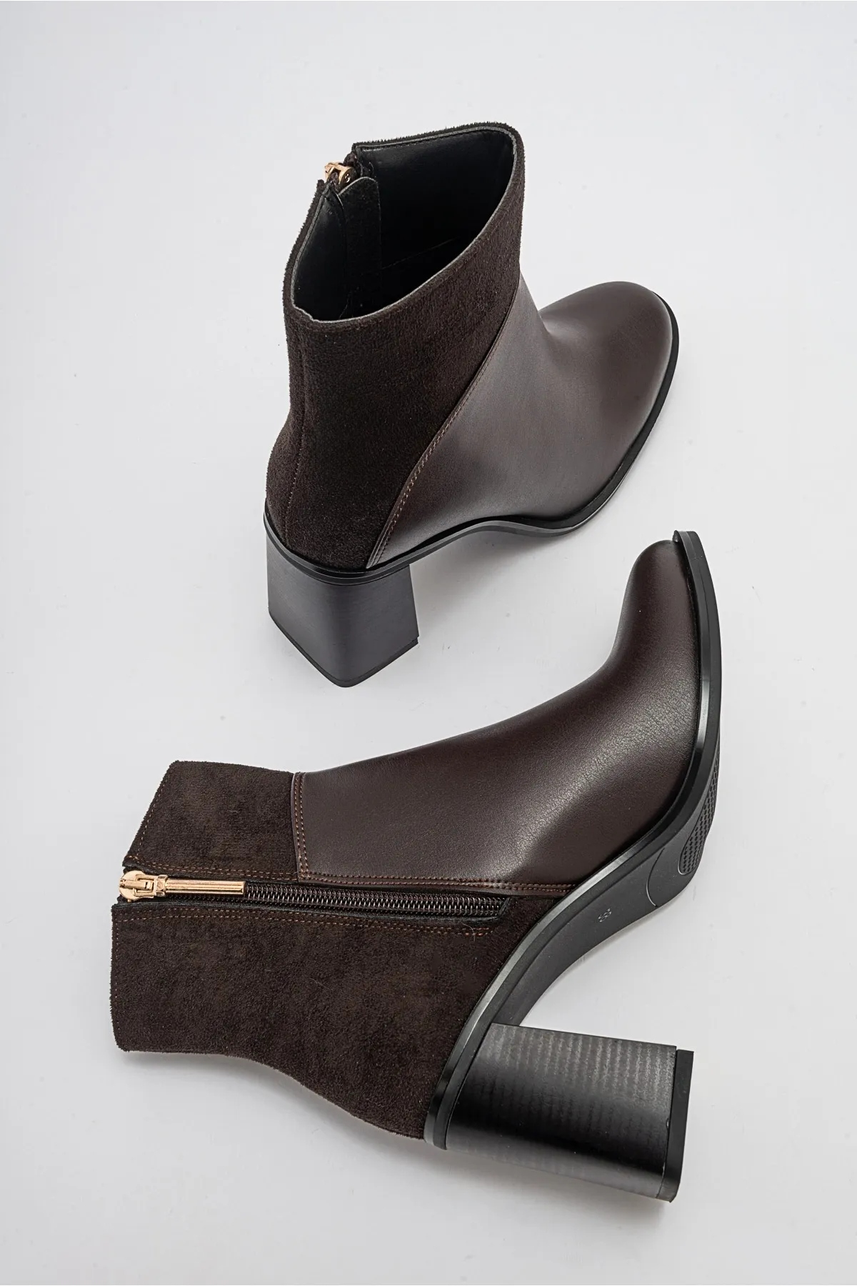 LuviShoes  ROPA Braune Damen-Stiefel mit Absatz