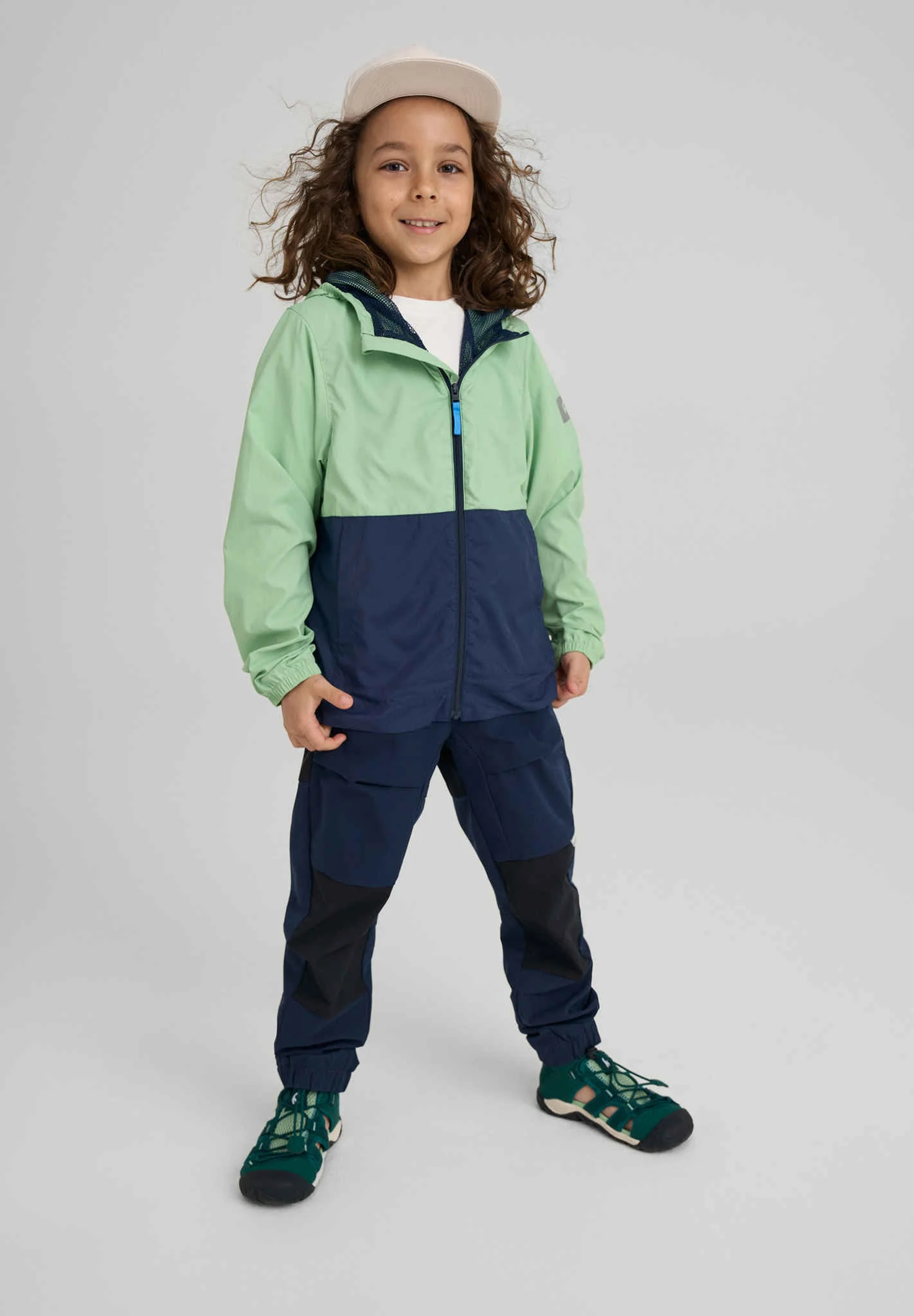 Kinder Windjacke Arvo verstaubar in Jackentasche