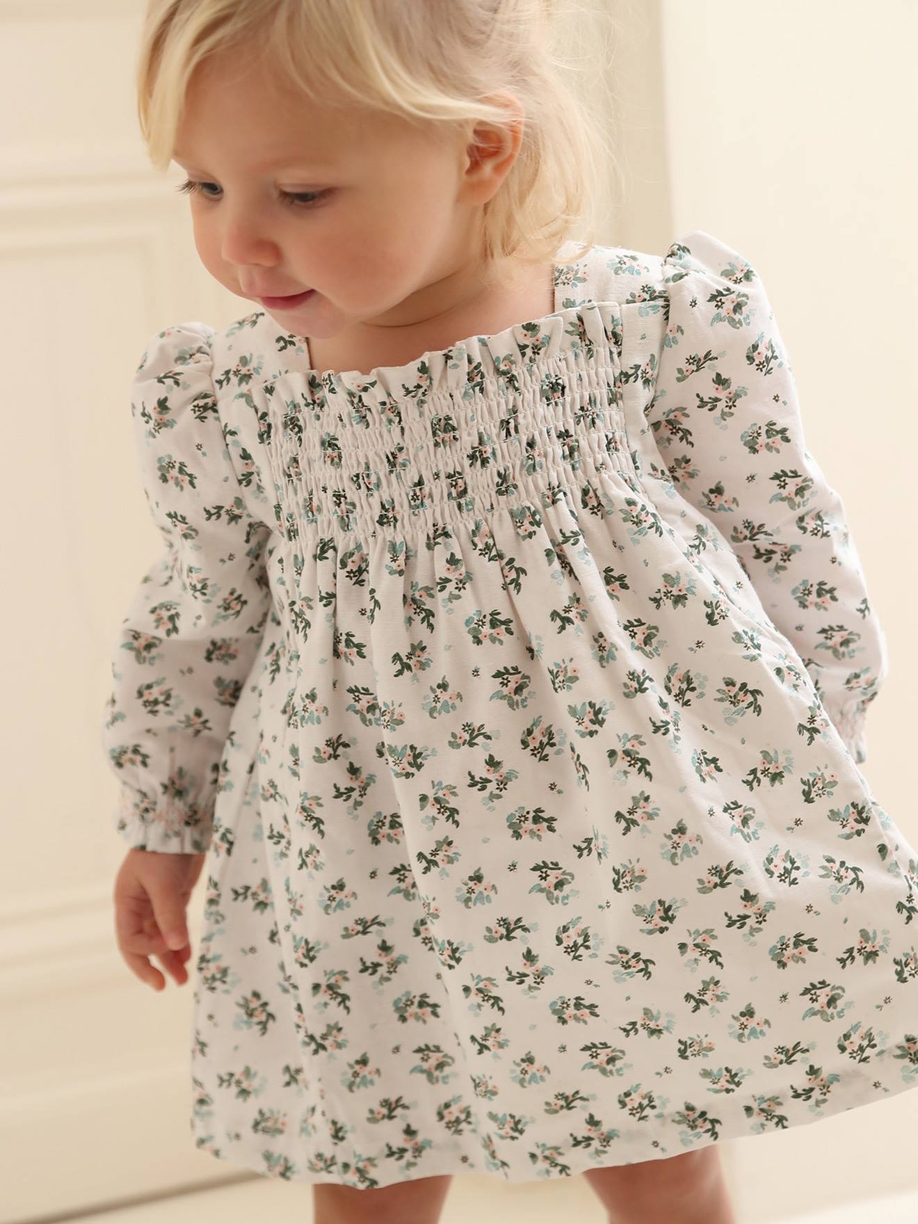 Vertbaudet Gesmoktes Mädchen Baby Kleid - weiß