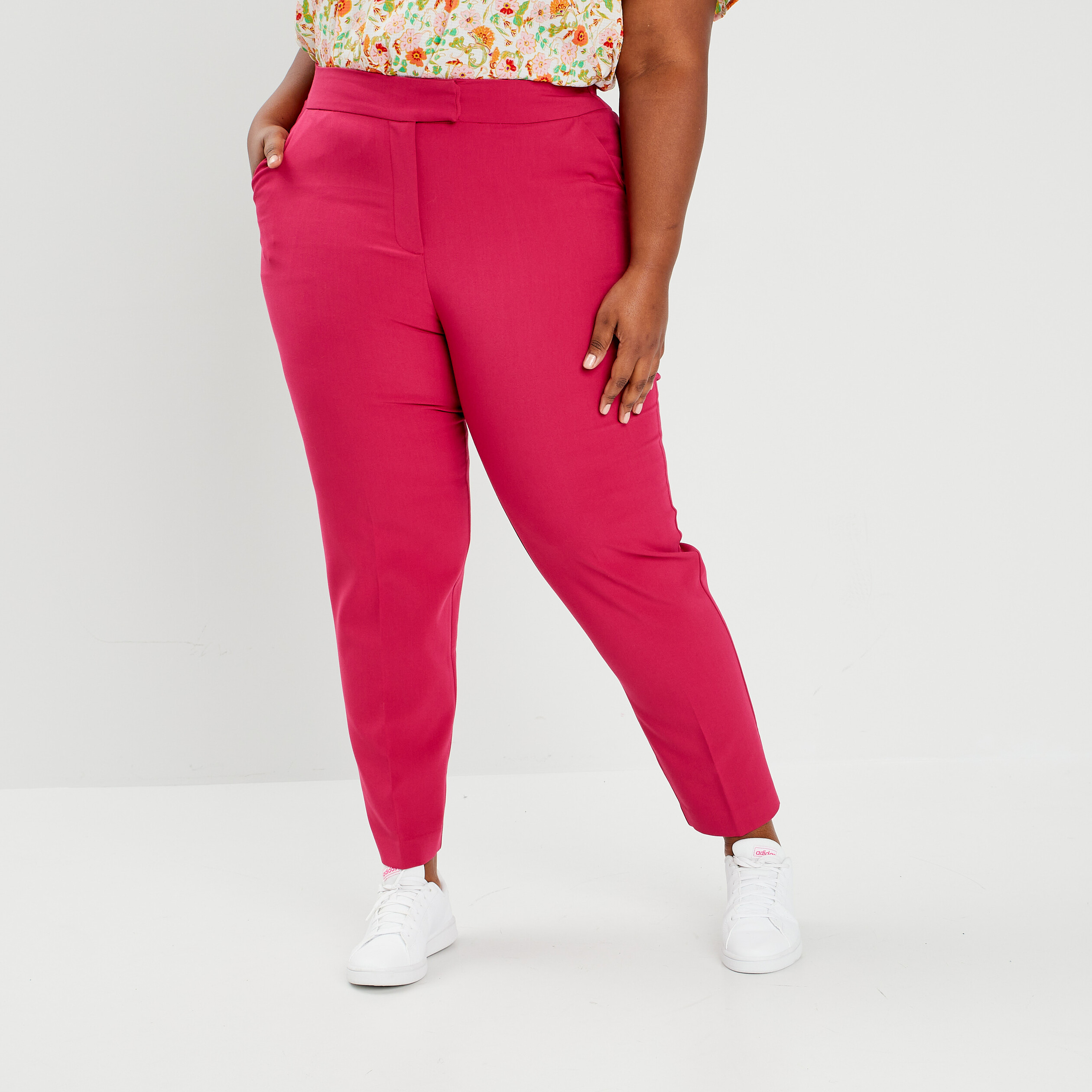 Pantalon tailleur carotte rose framboise femme grande taille | La Halle