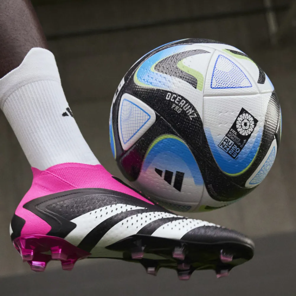 adidas Predator Accuracy FG GW4557 / schwarz