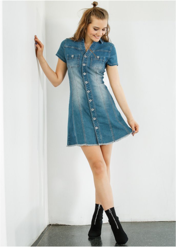 Jeanskleid mit Knöpfen