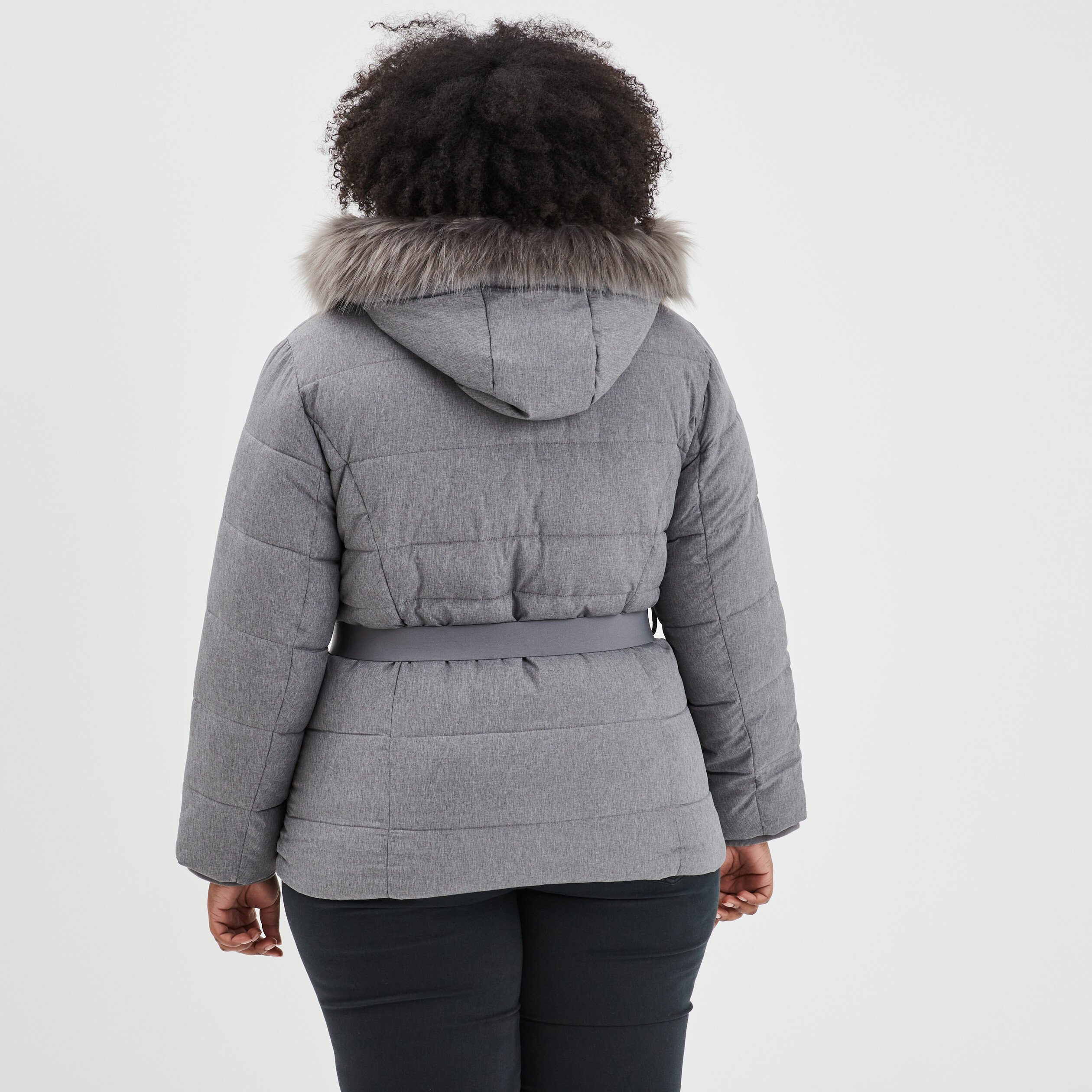Doudoune ceinturée à capuche fourrure gris clair femme grande taille | La Halle