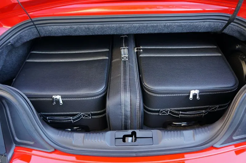 Roadsterbag Ford Mustang VI Cabrio ab 2014 (EU-Version) - 3-tlg. Kofferset Kofferraum - Schwarze Naht