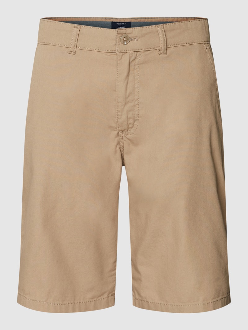 Bermudas mit französischen Eingrifftaschen in beige