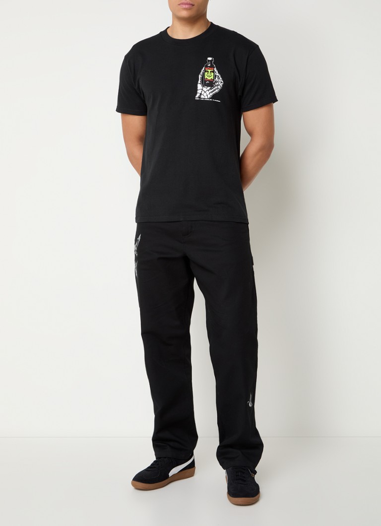 Tricou cu sloganul „Ascultare față de controlul minții” și imprimeu față-verso.