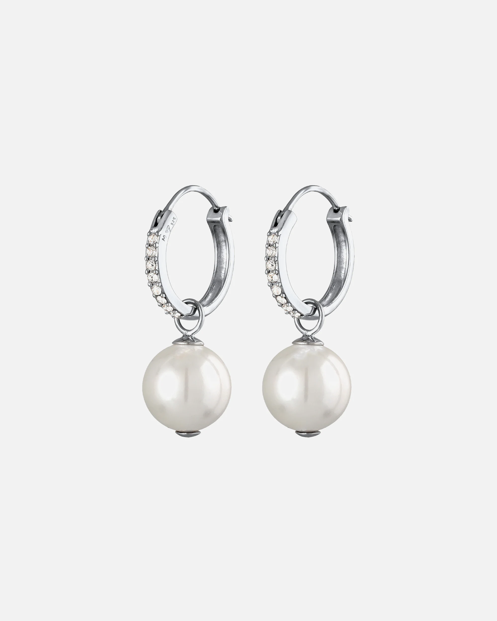 Pendientes de aro brillantes Elli para mujer con cuentas de concha y cristales en plata de ley 925 chapada en oro.