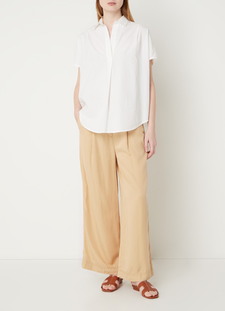 Pantaloni cu talie înaltă, lați și curea, model Elkie de la French Connection.