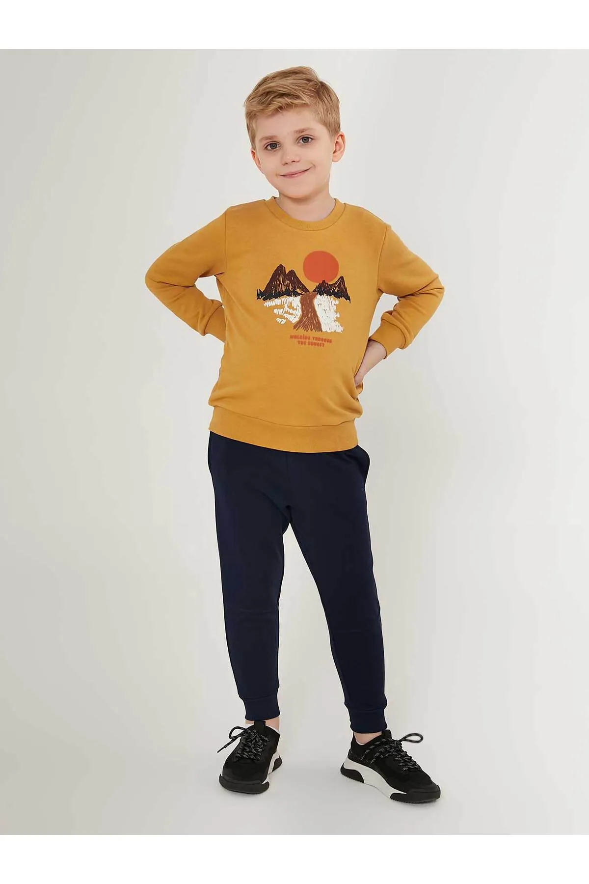 ROLY POLY  Senfgelbes Trainingsanzug-Set für Jungen im Alter von 2–7 Jahren