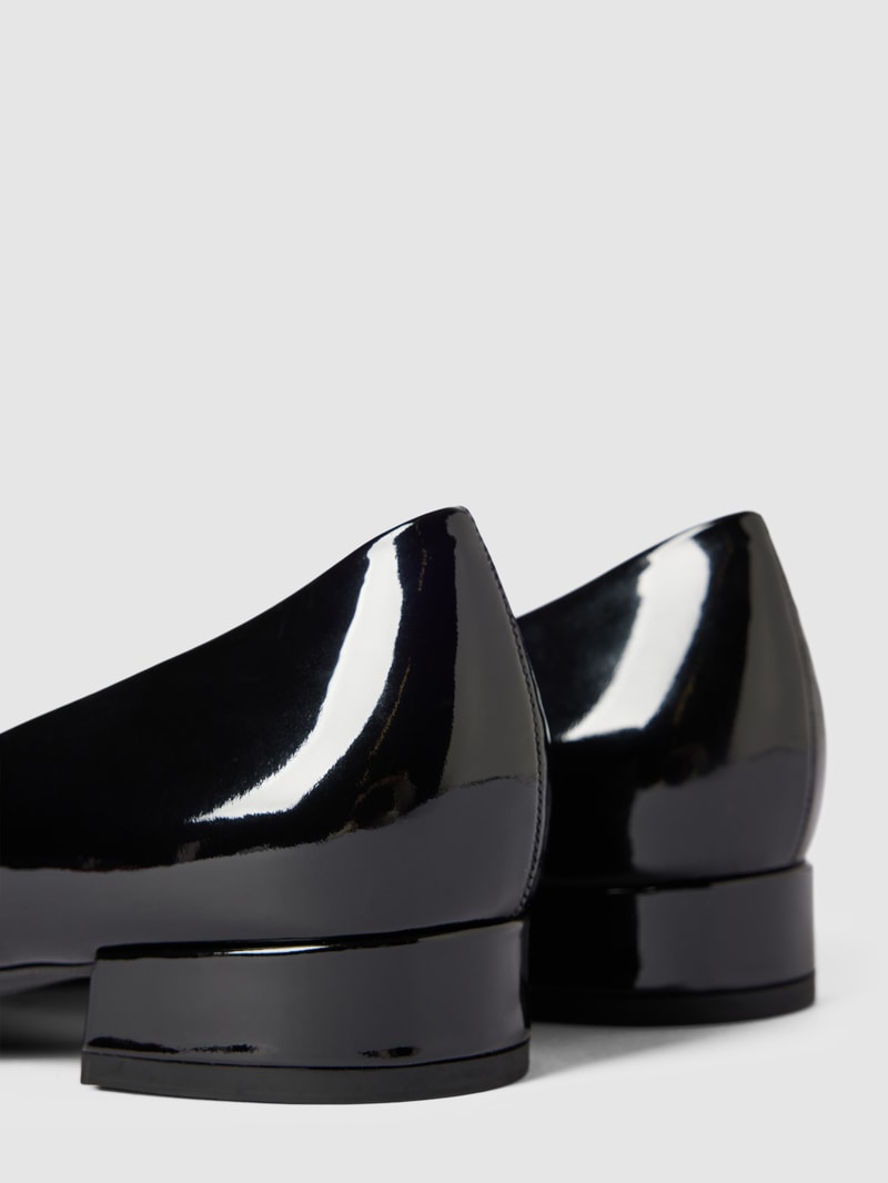 Ballerinas in glänzender Optik Modell 'Boulevard' in schwarz