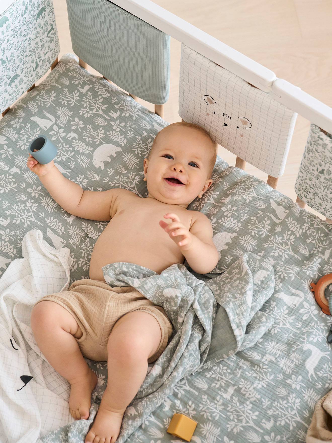 Vertbaudet Baby Bettumrandung/Laufgitter-Polster WALDSPAZIERGANG Oeko-Tex - salbeigrün