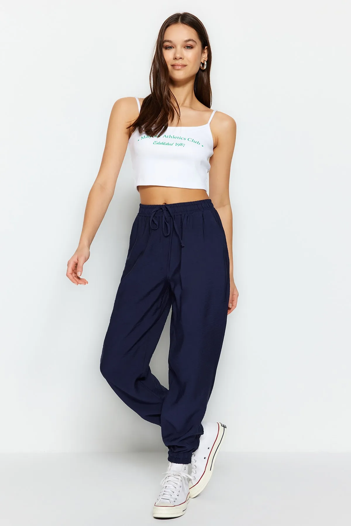 Trendyol Collection  Marineblaue Jogger-Webhose TWOSS20PL0129