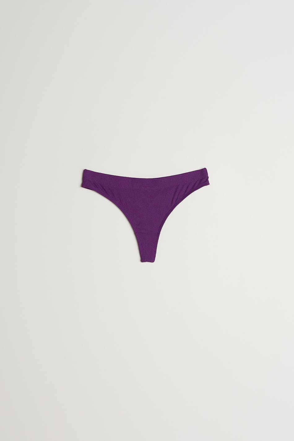 Linda cotton string