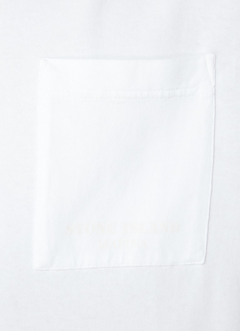 Stone Island 203X4 póló hátul nyomtatott mintával és mellzsebbel