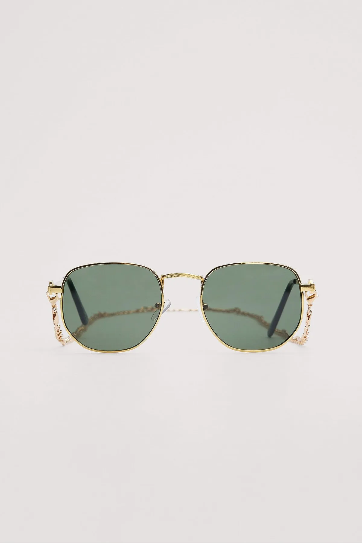 NA-KD  Sonnenbrille aus Metall mit Kettendetail