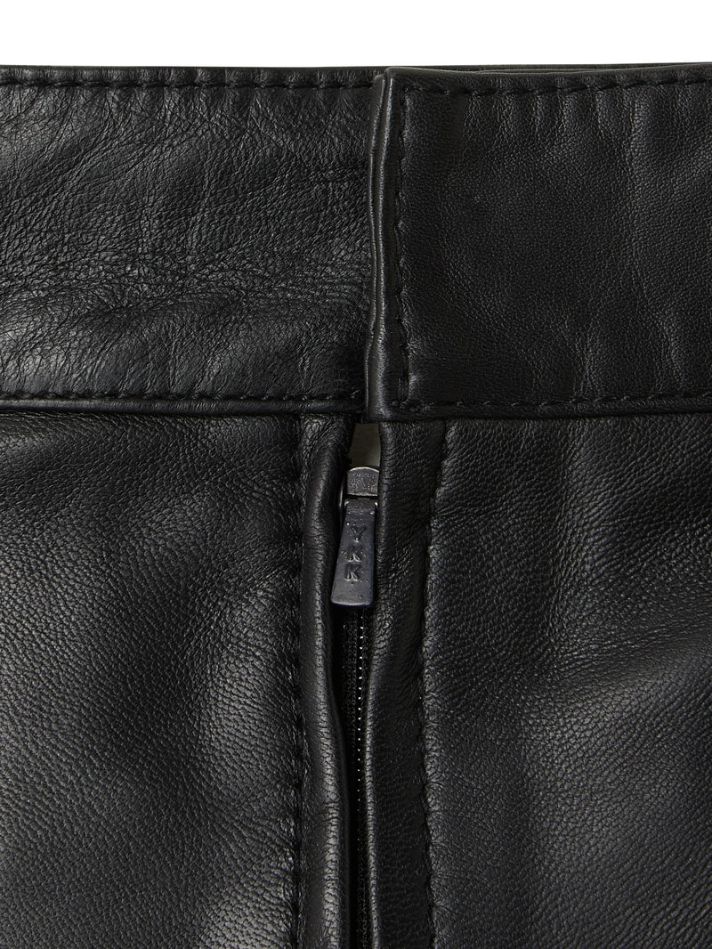 Lederrock mit französischen Eingrifftaschen Modell 'Chargz' in schwarz