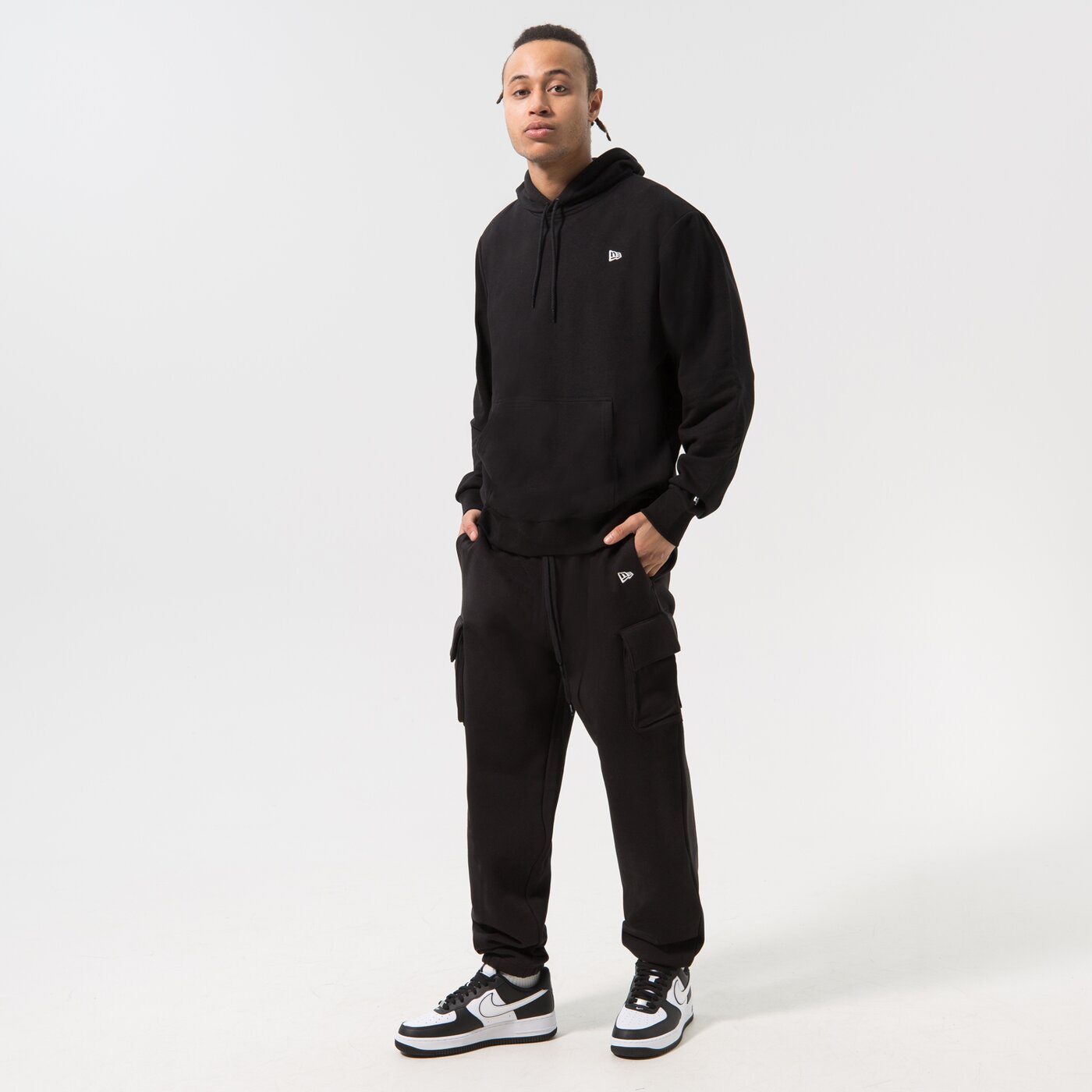 NEW ERA HOODIE NE ESS FLAG HOODY BLK NEW ERA BLK Schwarz