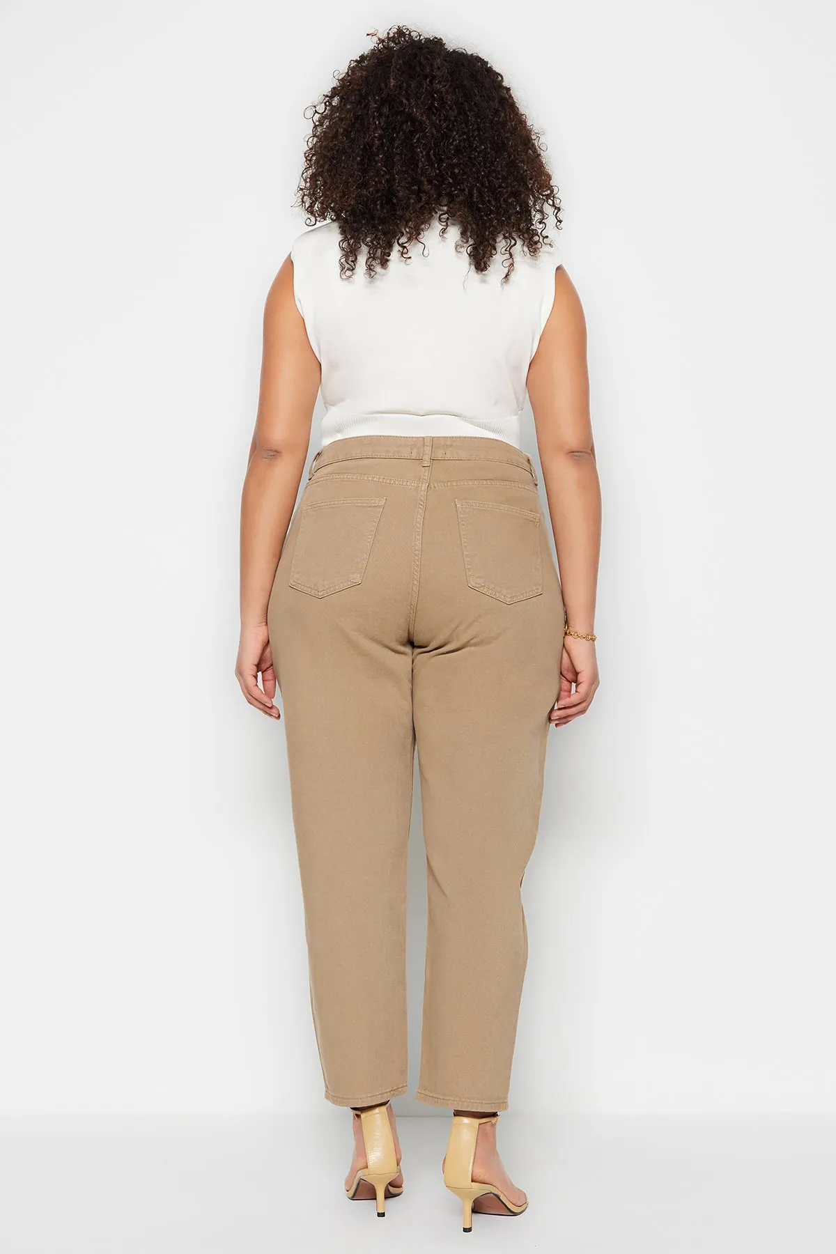 Trendyol Curve  Große Größen in Jeans - Braun - Mom