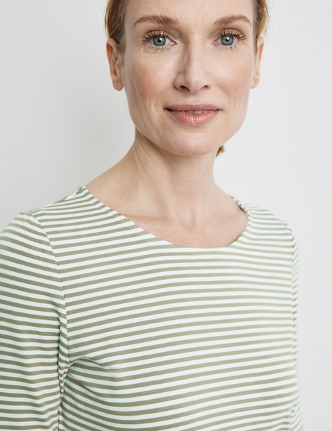 Geringeltes Halbarmshirt
