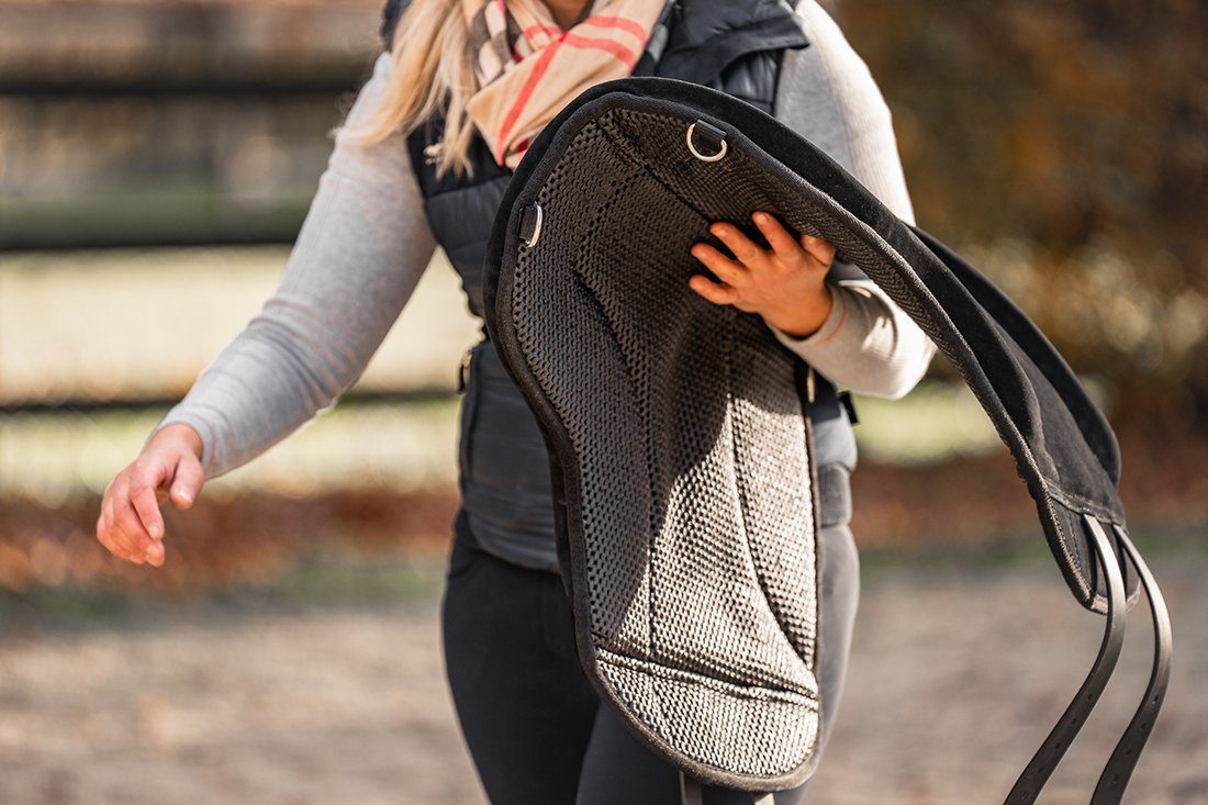 Equinate Wanderreitsattel Reitpad Harper, aus synthetischem Wildleder