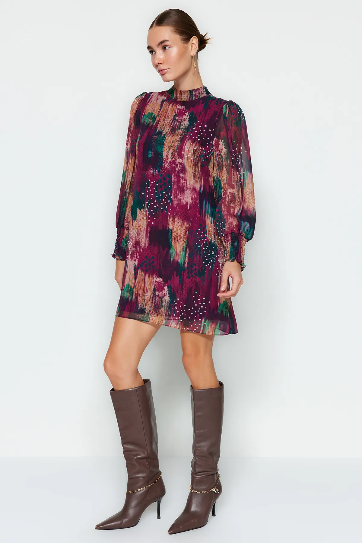 Trendyol Collection  Mehrfarbiges, bedrucktes Mini-Webkleid mit geradem Schnitt TWOAW24EL00573