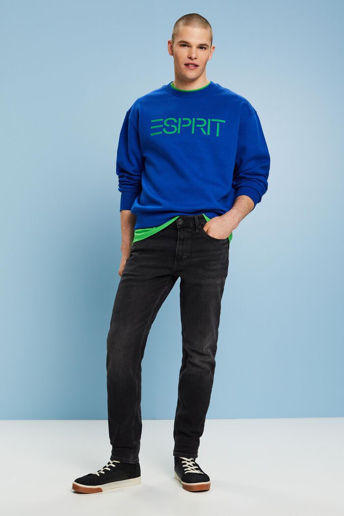 Gerade, konische Jeans mit mittelhohem Bund
