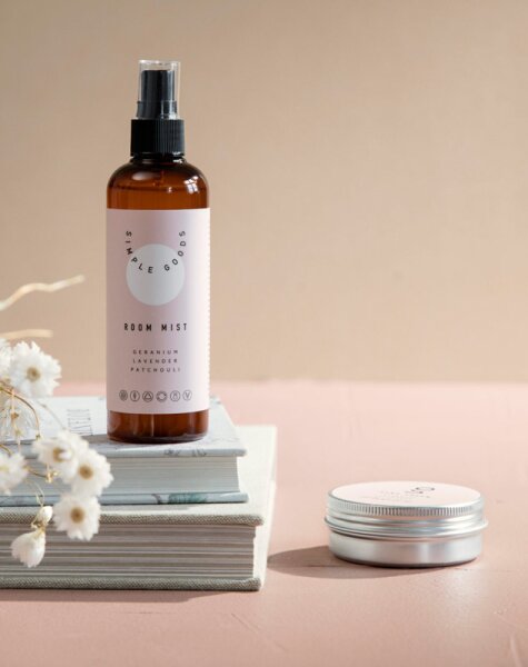 Simple Goods Room Mist Geranium, Lavender and Patchouli Raumspray