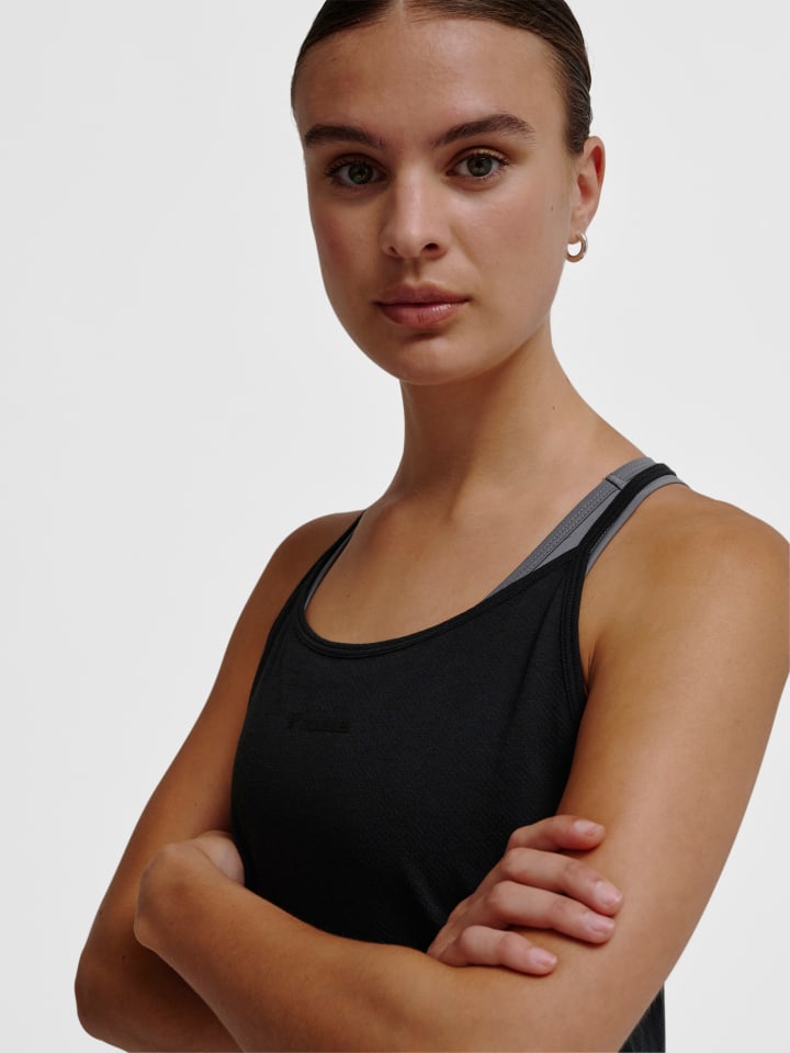 Hummel Hummel T-Shirt Hmlmt Vanja Multisport Damen in BLACK günstig kaufen