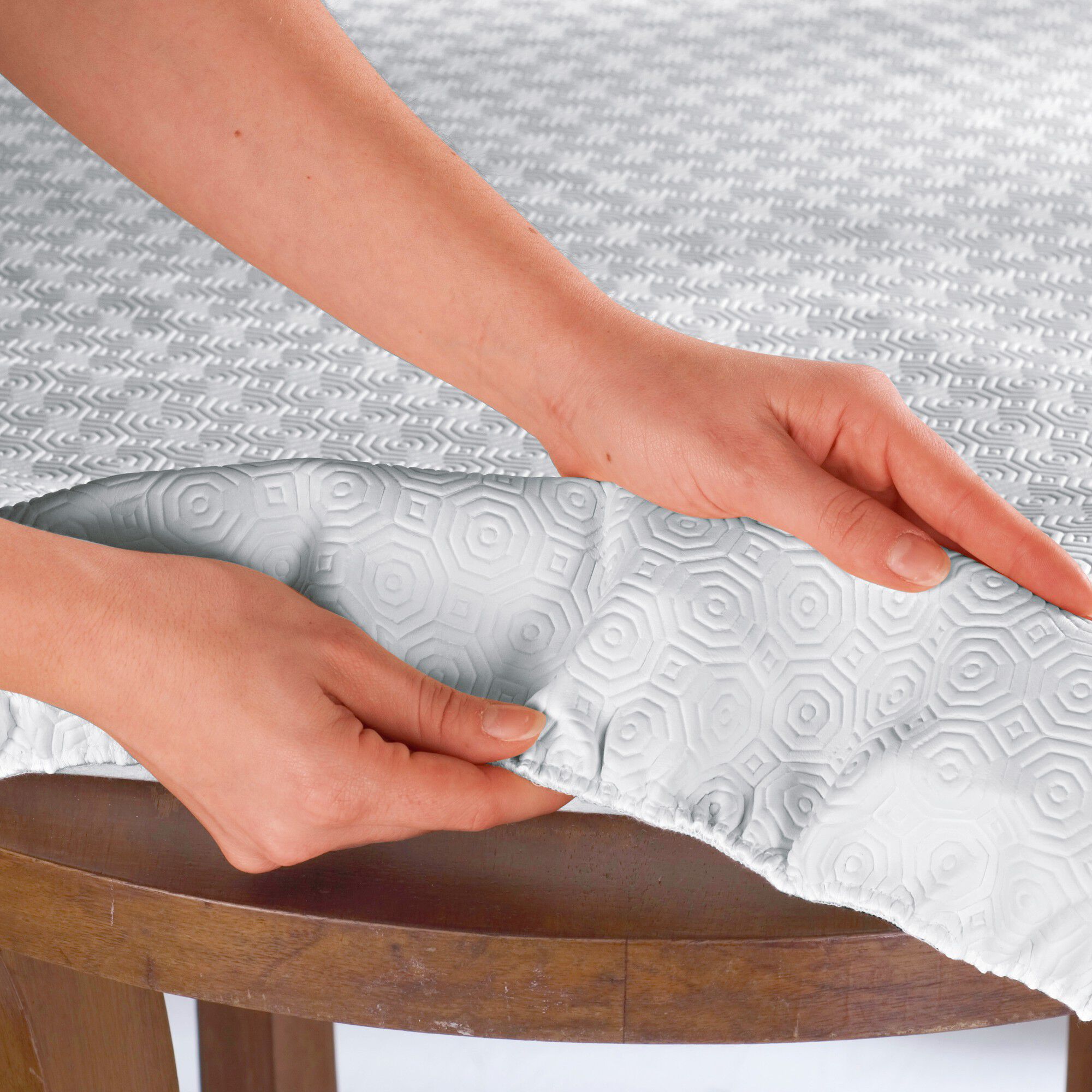 Protège-table standard, version housse ou sous-nappe