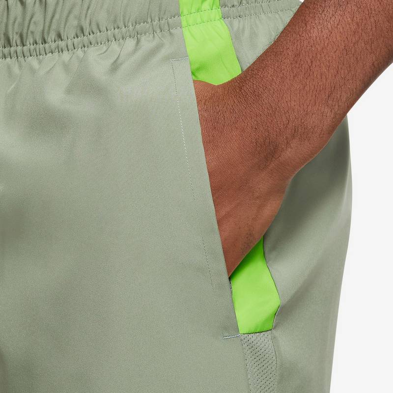 Nike Challenger Funktionsshorts Herren