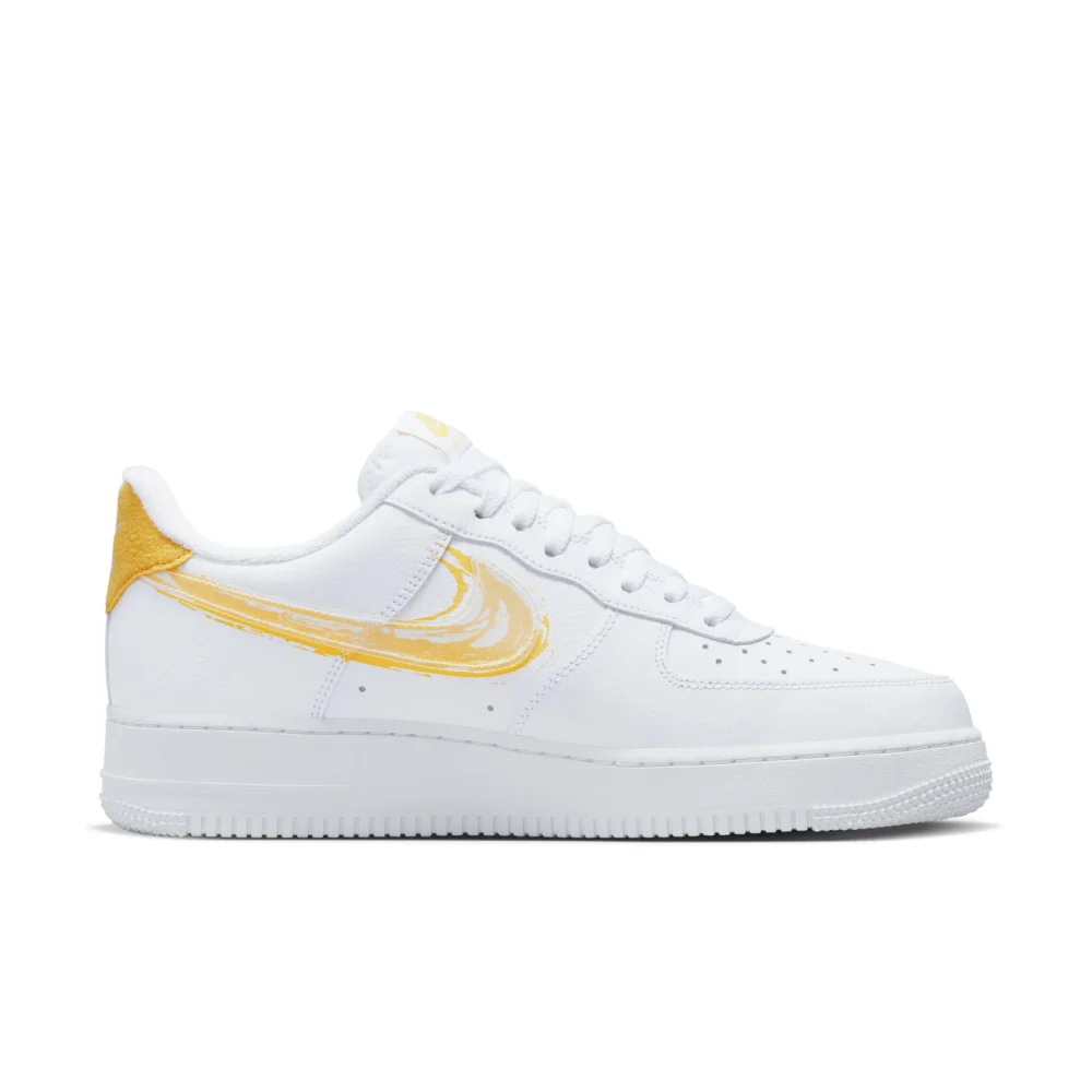 Nike Air Force 1 07 DX2646-100 / weiss