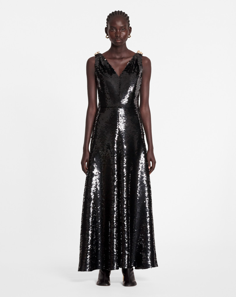 ROBE BRODÉE LONGUE SANS MANCHE