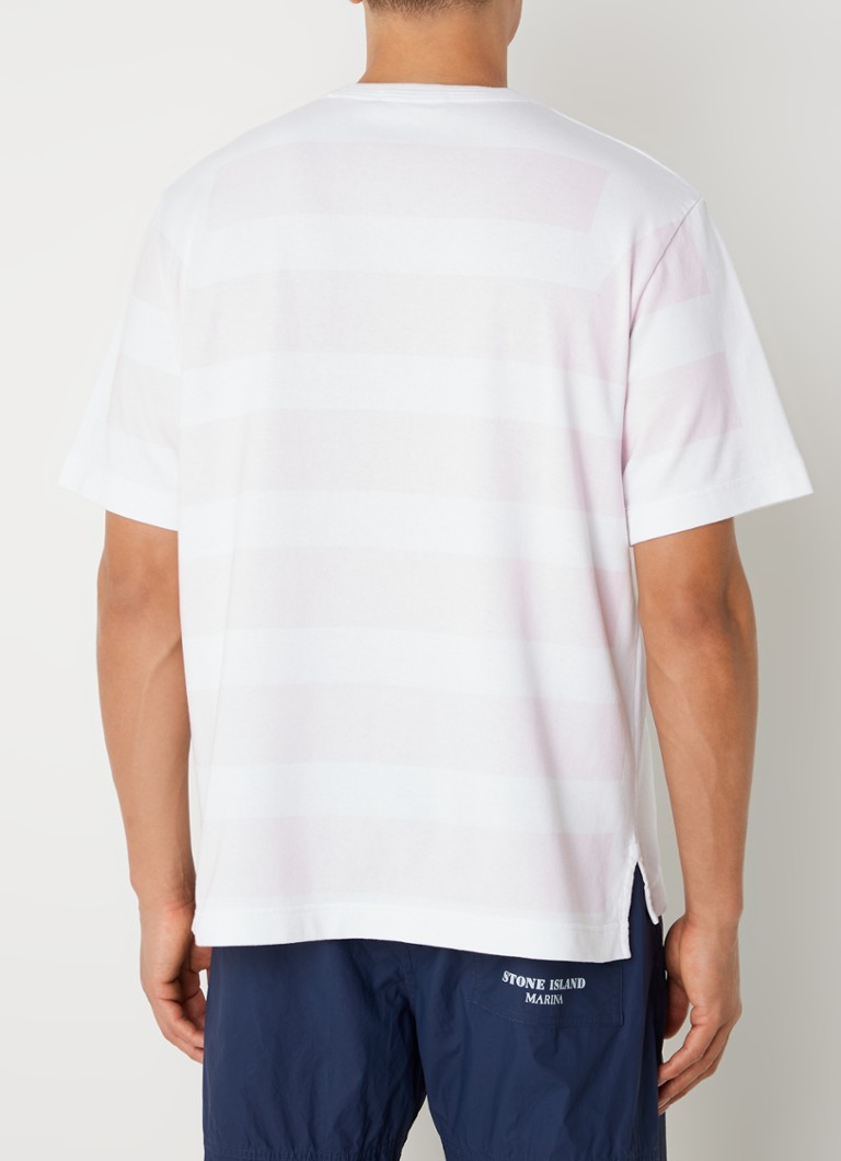 Stone Island 203X4 póló hátul nyomtatott mintával és mellzsebbel