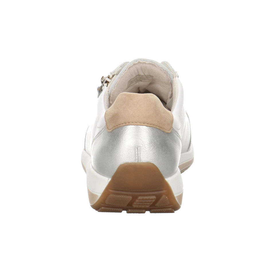 ara Osaka Sneaker