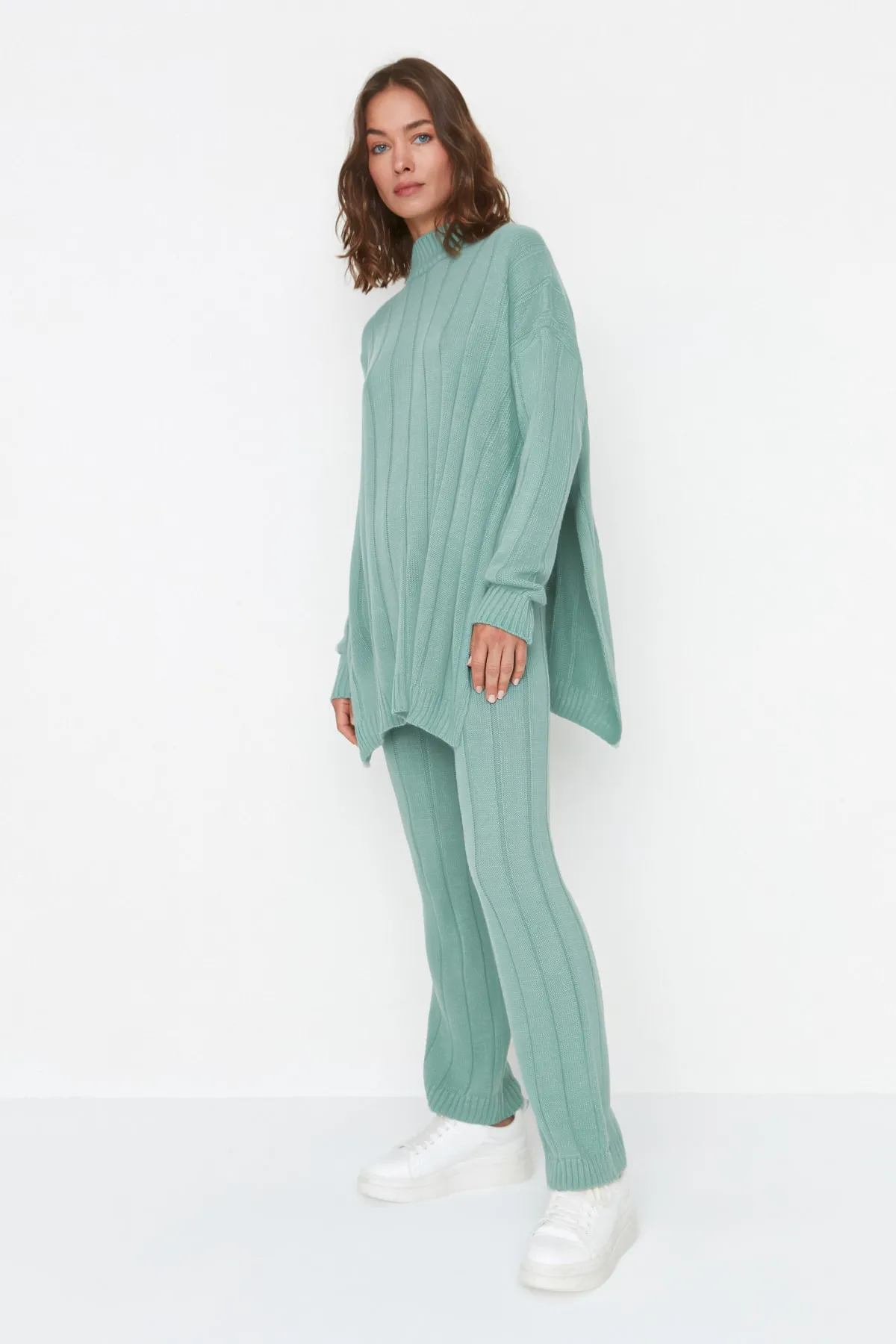 Trendyol Collection  Mintgrünes Strickoberteil und -unterteil-Set mit detailliertem Strickmuster TWOAW23AU00016