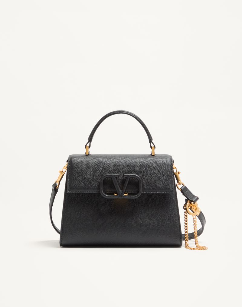 Bolsa Valentino Garavani Vsling pequena em couro de bezerro granulado.