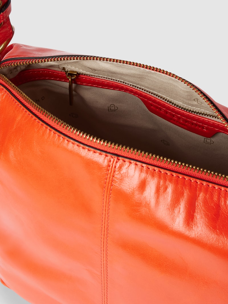 Handtasche mit Label-Detail Modell 'AISSA' in hellrot