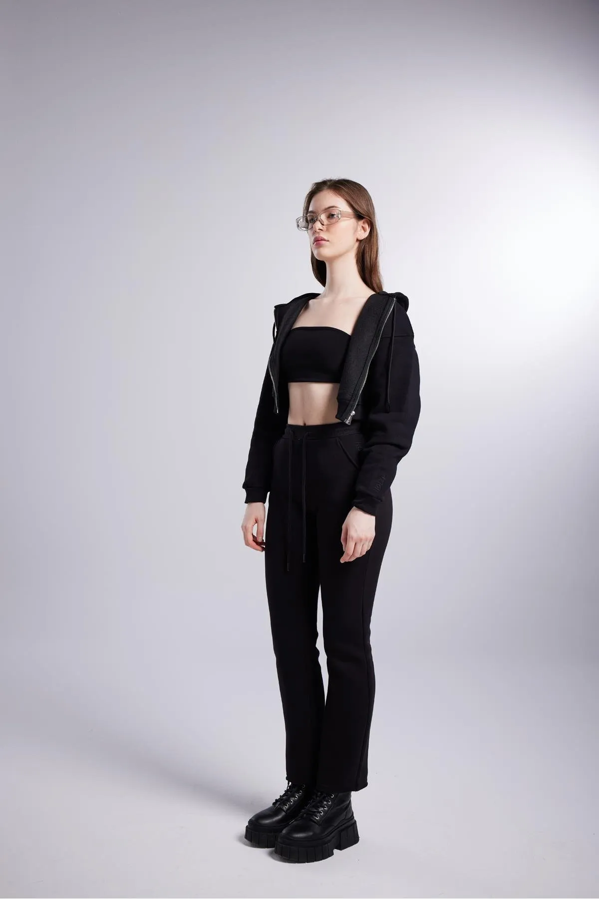 HOLLY LOLLY  Schwarze Damen-Jogginghose mit hoher Taille und geradem Schnitt in Roségold