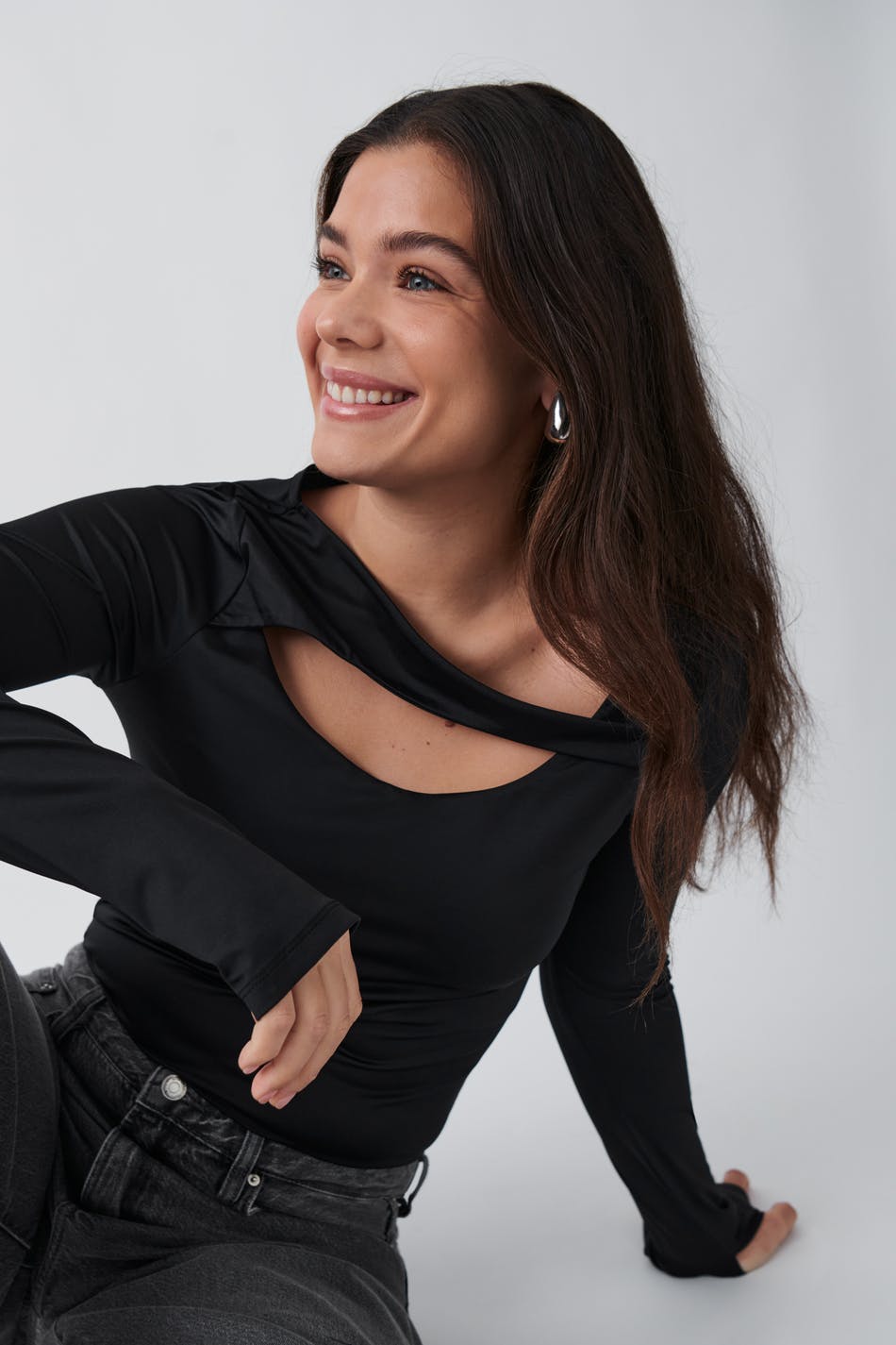 Cutout top
