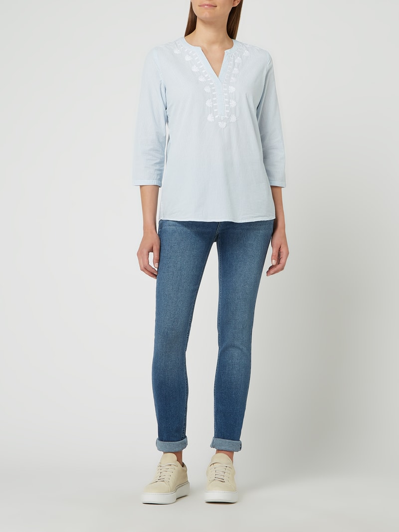 Skinny Fit Jeans mit Label-Patch in blau