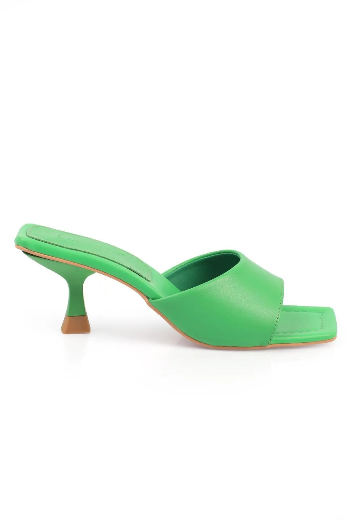 Capone Outfitters  Capone Blunt Toe Single Strap Hourglass Heel Grüne Damenhausschuhe