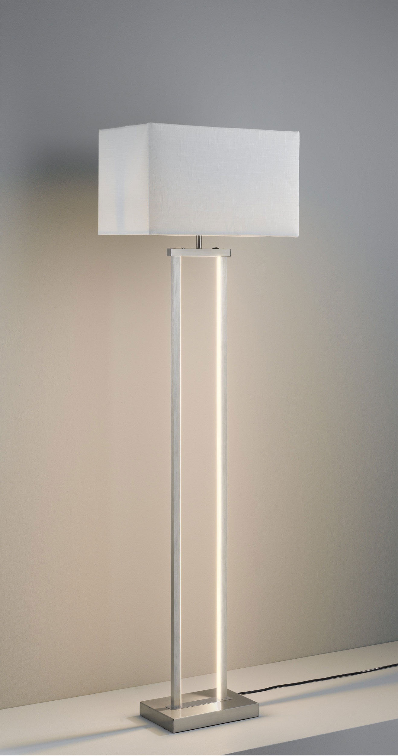 MONDO LED-Stehleuchte