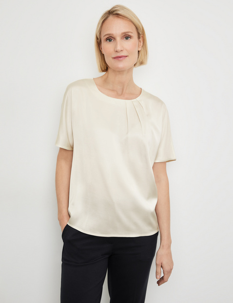 Fließendes Blusenshirt mit Material-Patch