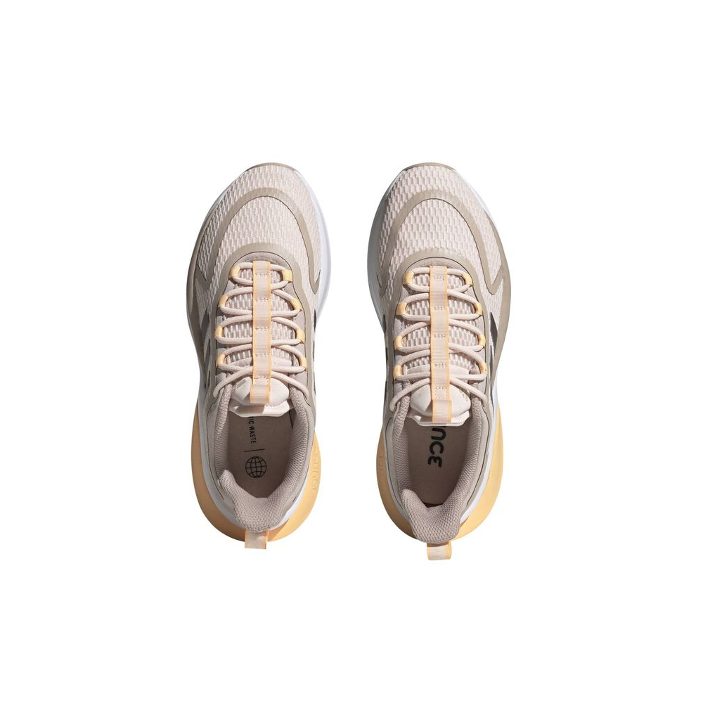 adidas Alphabounce HP6637 / braun