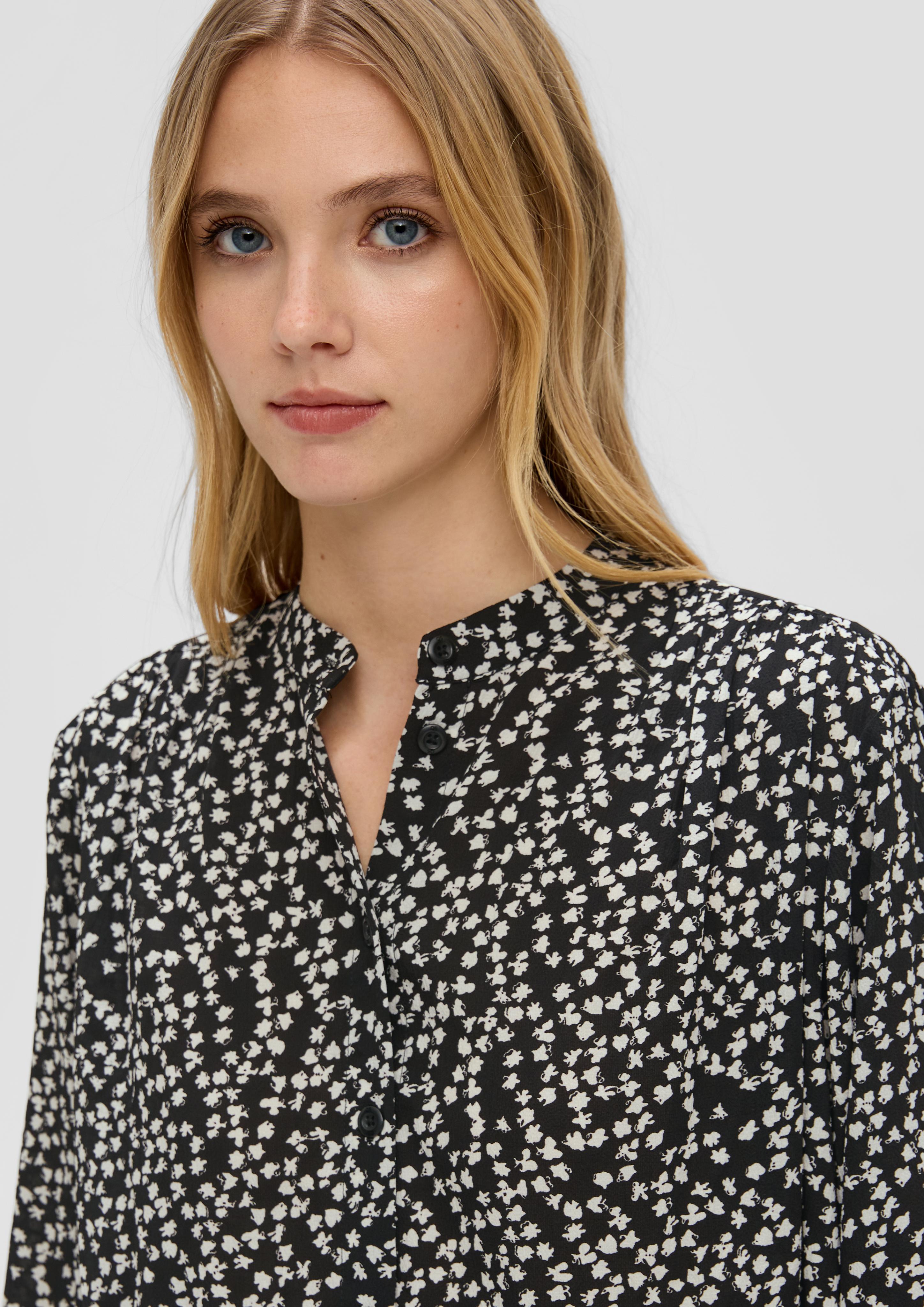 Hochgeschlossene Bluse mit Allover-Print  2140618-99A4