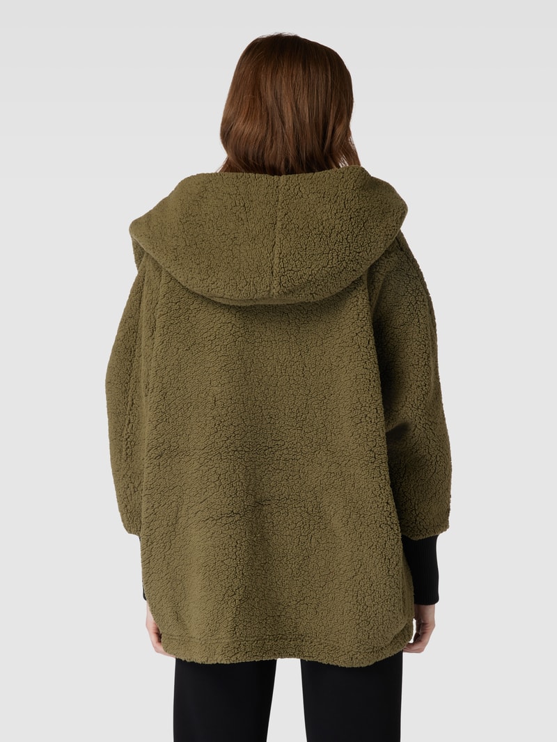 Jacke aus Teddyfell Modell 'CUDDLE' in olivgrün