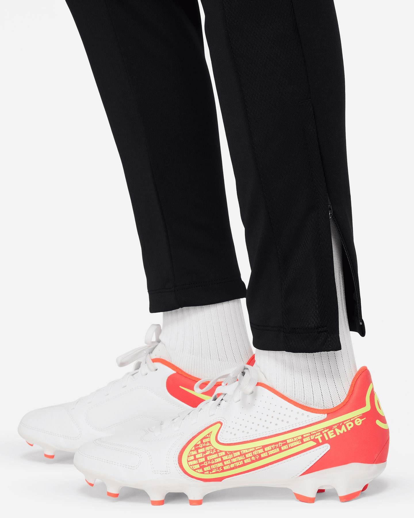 Futbalové šortky Nike Academy 23 Kpz Jr DX5490-014
