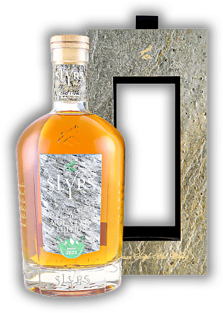 Slyrs Bavarian Single Malt Whisky Mountain Edition Jägerkamp 2023 50,4% Slyrs Bavarian Single Malt Whisky Mountain Edition Jägerkamp 2023 50,4% Streng limitiert auf 1746 Flaschen spiegelt er mit 50,4% vol. die volle Kraft des Berges wider. 0,7	 Liter